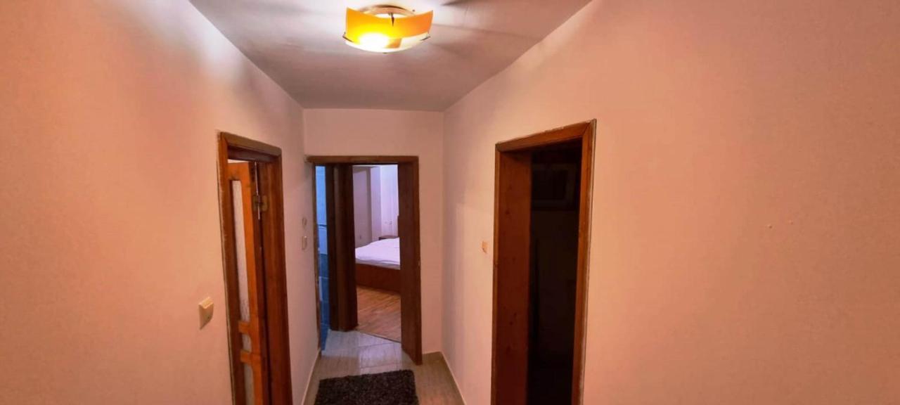 Apartament Florina Apartment คอนสตันซา ภายนอก รูปภาพ